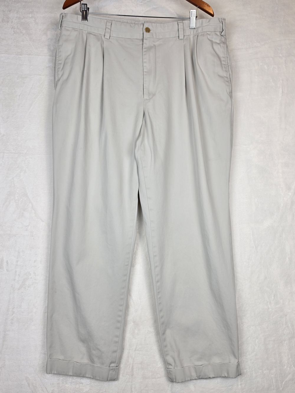 Bills Khakis M2P Classic Fit Pleated Khaki Pants Men's 40 Made in USA Cotton